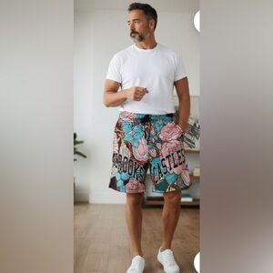 nwt-Crooks Castle Los Angeles based Company, Versace, print shorts men’s medium